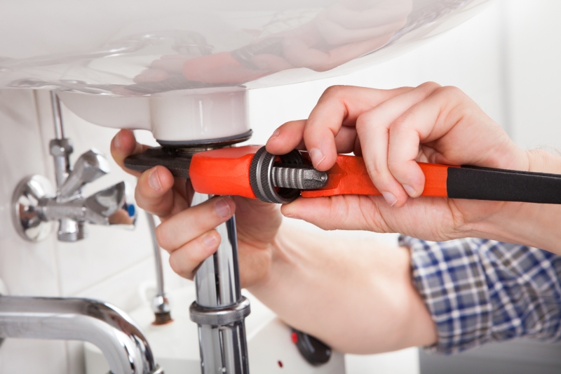 Emergency plumber attending a job in Dulwich